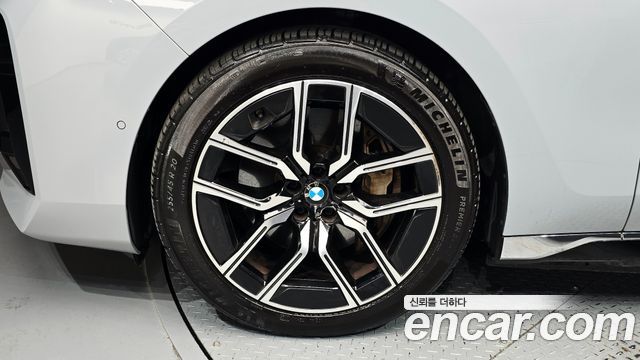 BMW i7 2023 — photo 5