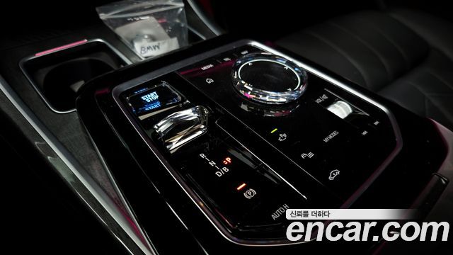 BMW i7 2023 — photo 12