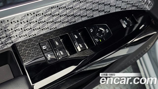 BMW i7 2023 — photo 19