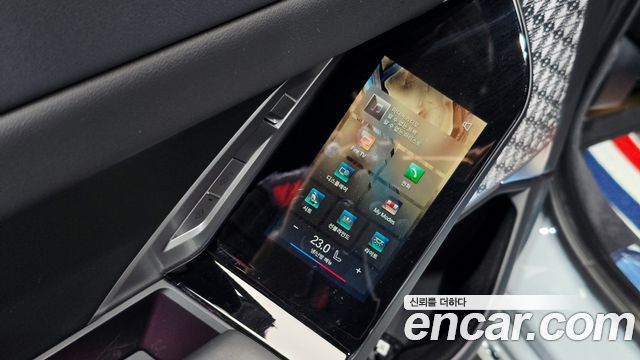 BMW i7 2023 — photo 30