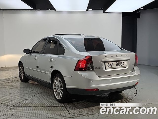 Volvo S40 2009 — photo 3