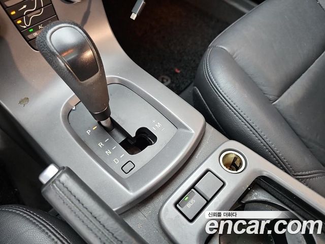 Volvo S40 2009 — photo 9