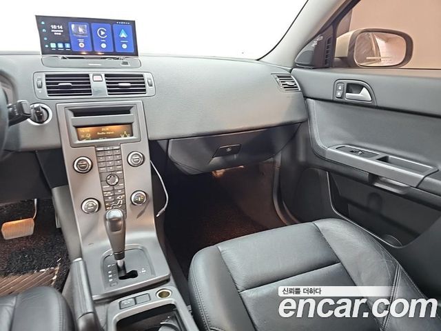 Volvo S40 2009 — photo 11