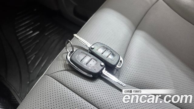 Hyundai Starex 2019 — photo 20