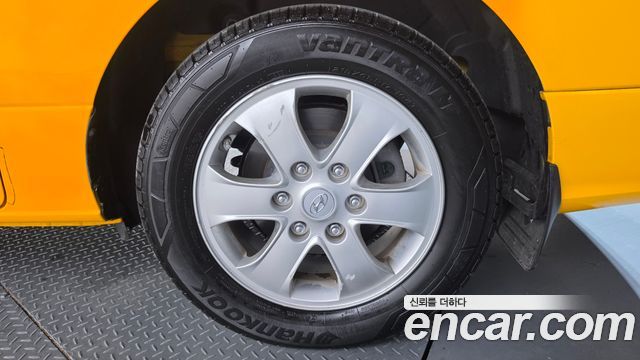 Hyundai Starex 2019 — photo 7