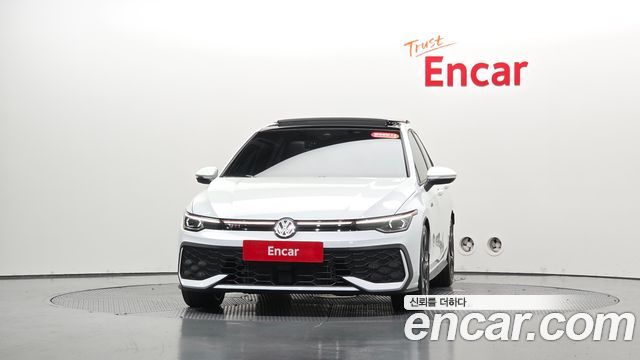 Volkswagen Golf 2025 — photo 3