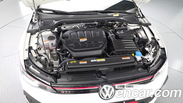 Volkswagen Golf 2025 — photo 6