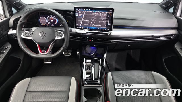 Volkswagen Golf 2025 — photo 10