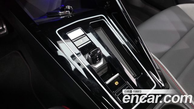 Volkswagen Golf 2025 — photo 12