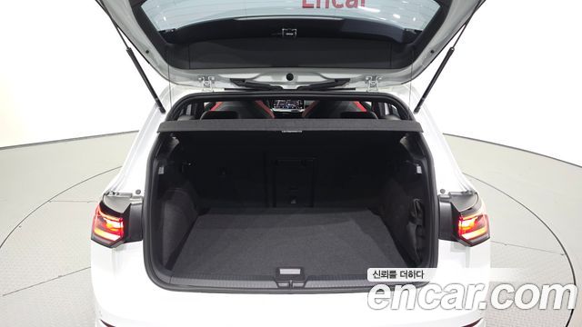 Volkswagen Golf 2025 — photo 26
