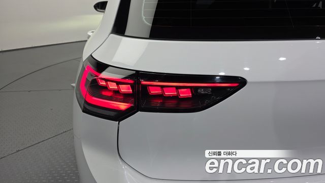 Volkswagen Golf 2025 — photo 9