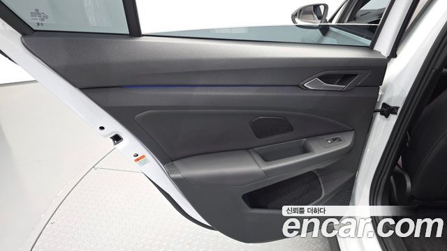 Volkswagen Golf 2025 — photo 15