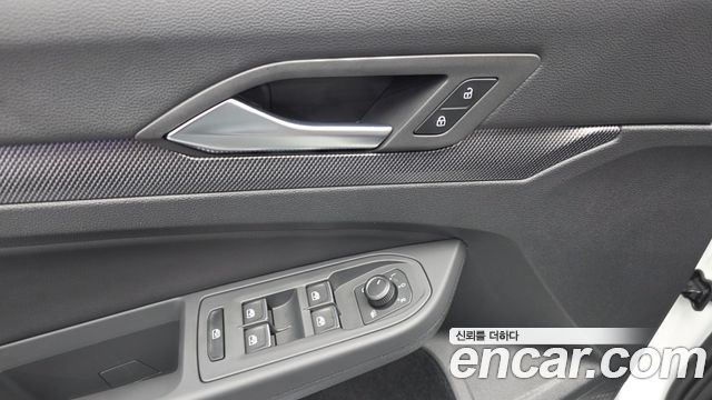 Volkswagen Golf 2025 — photo 30