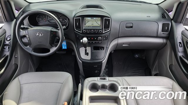 Hyundai Starex 2017 — photo 10