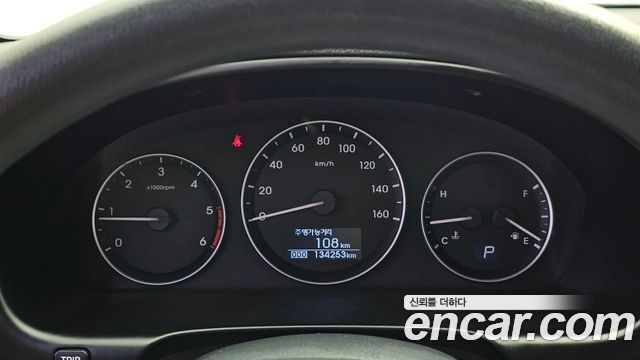 Hyundai Starex 2017 — photo 11