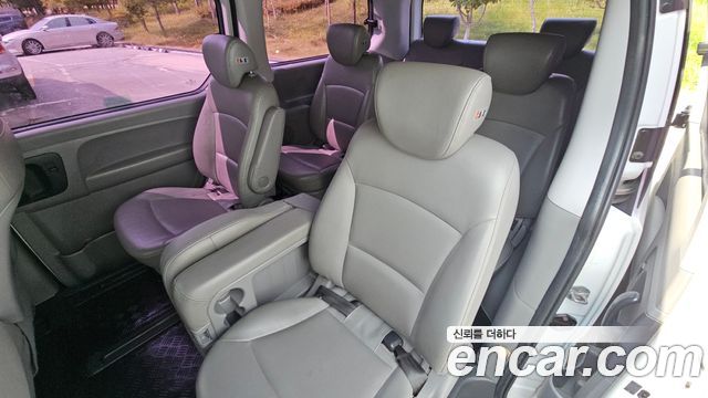 Hyundai Starex 2017 — photo 18