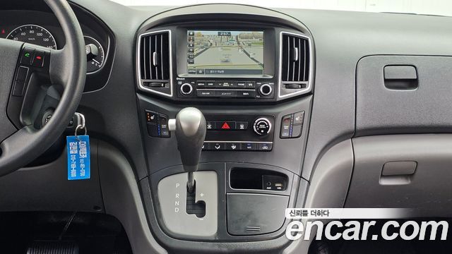 Hyundai Starex 2017 — photo 22