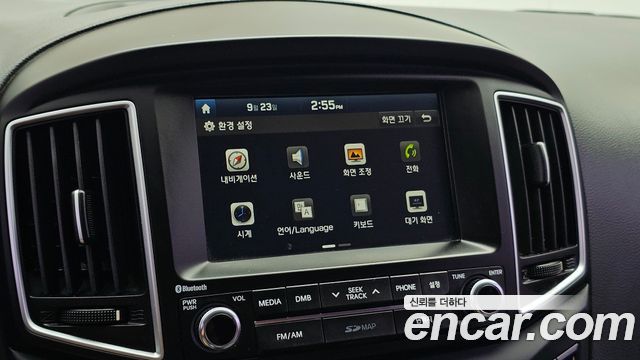 Hyundai Starex 2017 — photo 24