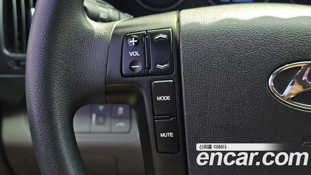 Hyundai Starex 2017 — photo 25