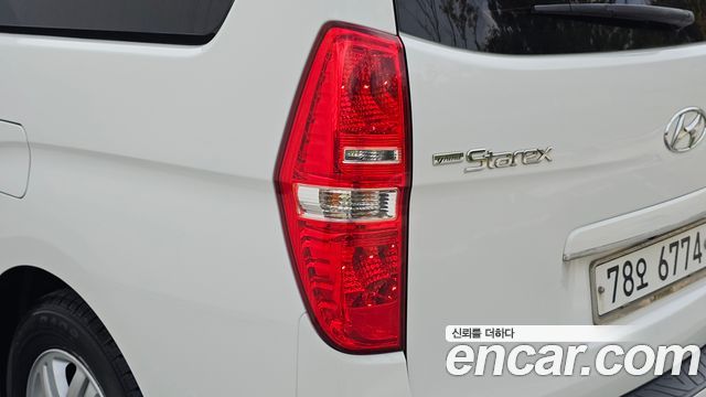 Hyundai Starex 2017 — photo 9