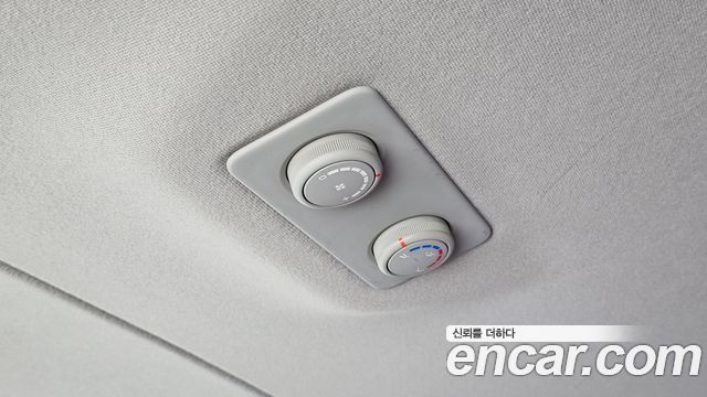Hyundai Starex 2017 — photo 31