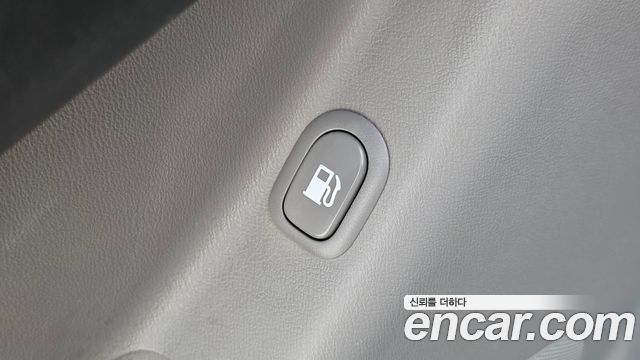 Hyundai Starex 2017 — photo 32
