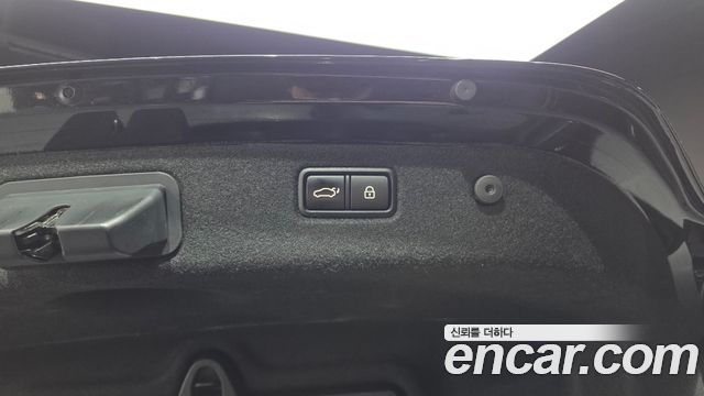 Genesis G70 2020 — photo 24