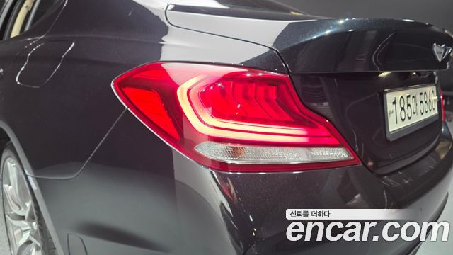 Genesis G70 2020 — photo 9