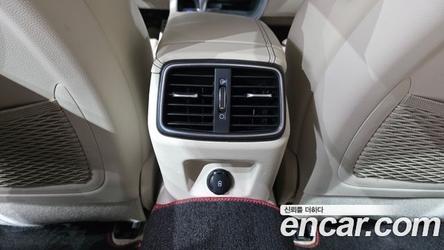 Genesis G70 2020 — photo 33
