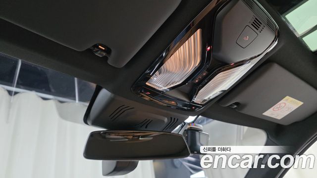 BMW 3-Series 2025 — photo 22