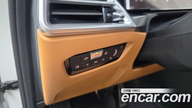 BMW 3-Series 2025 — photo 26