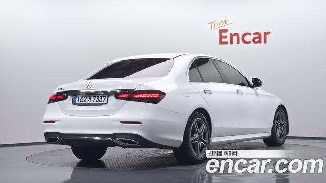 Mercedes-Benz E-Class 2023 — photo 2