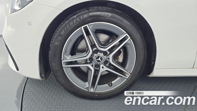 Mercedes-Benz E-Class 2023 — photo 5
