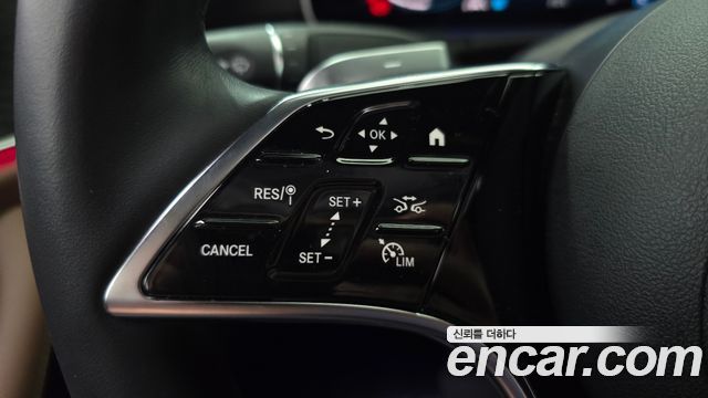 Mercedes-Benz E-Class 2023 — photo 25