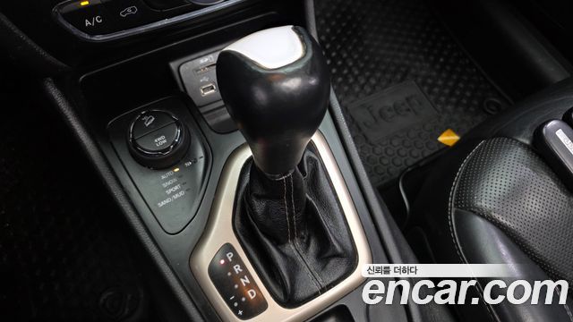 Jeep Cherokee 2014 — photo 9
