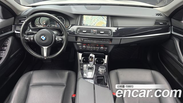 BMW 5-Series 2016 — photo 10