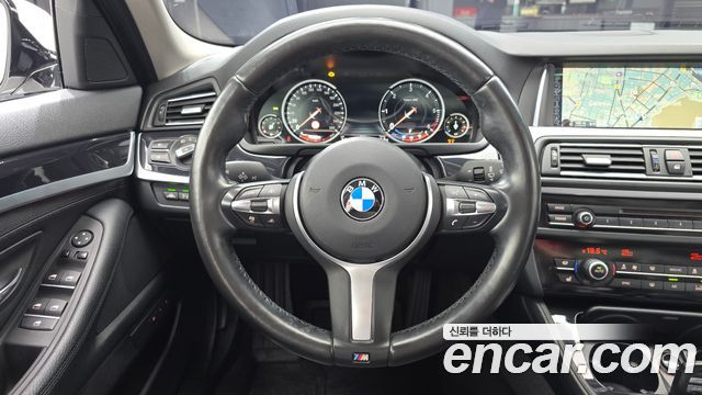 BMW 5-Series 2016 — photo 19