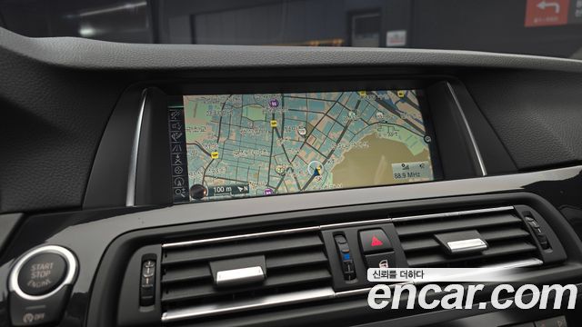 BMW 5-Series 2016 — photo 22