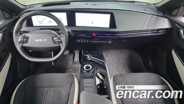 Kia EV6 2023 — photo 10