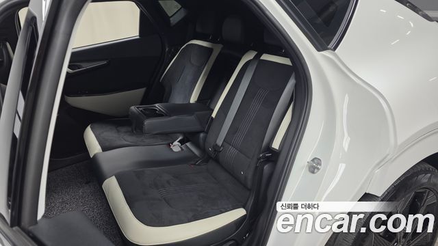 Kia EV6 2023 — photo 18