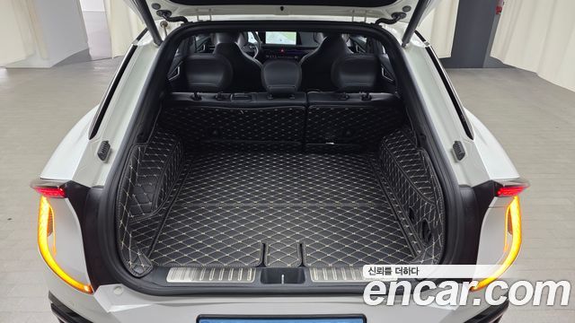 Kia EV6 2023 — photo 24