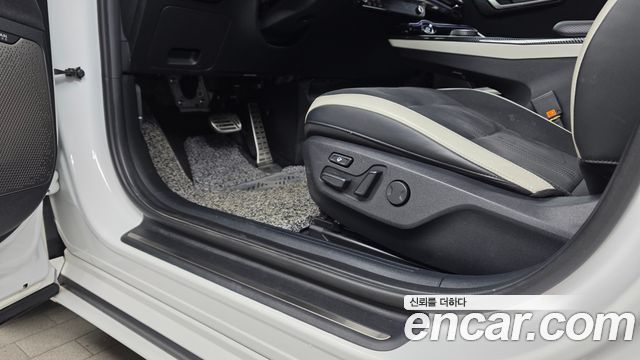 Kia EV6 2023 — photo 33