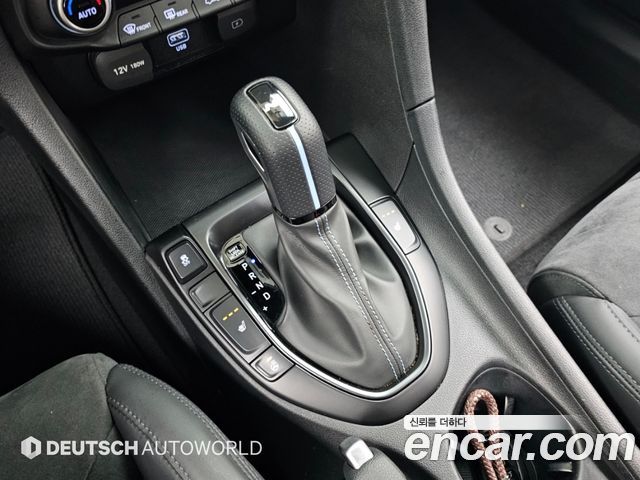 Hyundai Veloster 2021 — photo 9