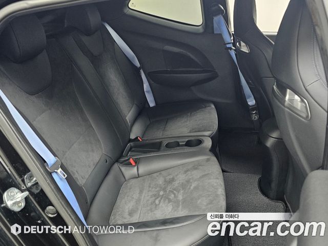 Hyundai Veloster 2021 — photo 12