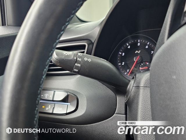Hyundai Veloster 2021 — photo 16