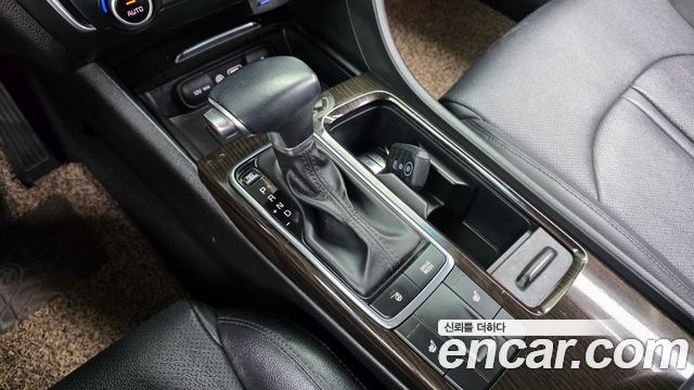 Kia K5 2016 — photo 9