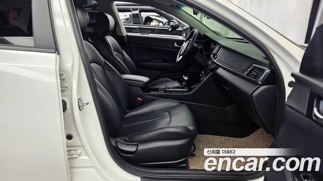 Kia K5 2016 — photo 11