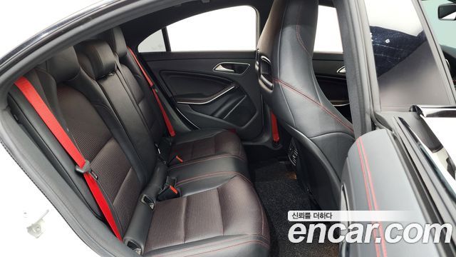 Mercedes-Benz CLA-Class 2017 — photo 11