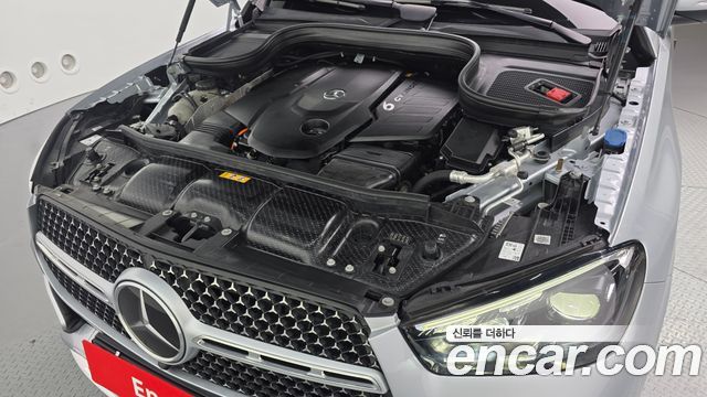 Mercedes-Benz GLE-Class 2023 — photo 6