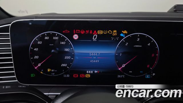 Mercedes-Benz GLE-Class 2023 — photo 11
